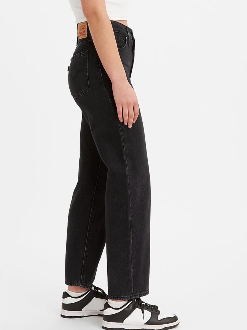 Levi's Cotton Women's 94 Baggy Jeans in Washed Black - Picture 2 of 10